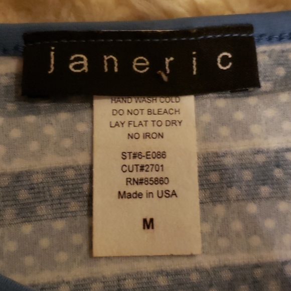 Janeric Top - Picture 16 of 16